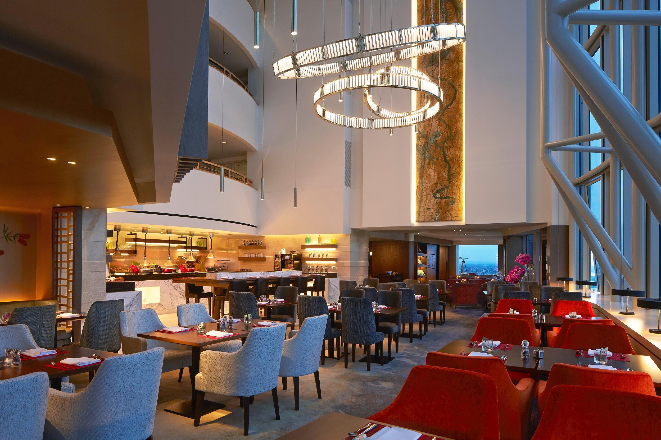 Shangri-La Sydney Exterior photo The restaurant's interior
